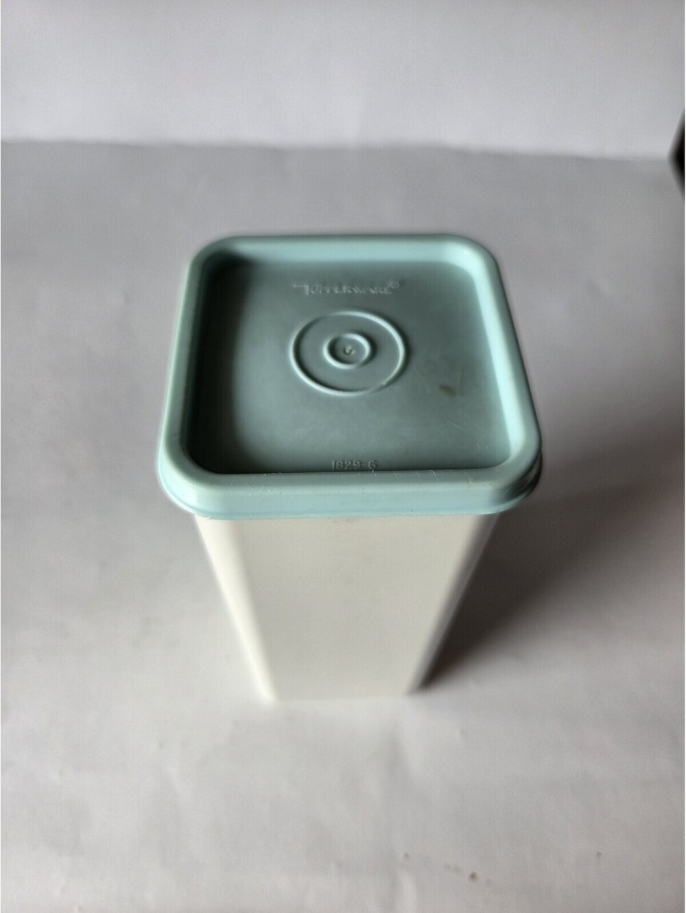 Tupperware Velveeta Block Cheese Keeper 2pc SG2